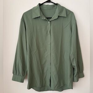 Classic Green Button-Up shirt taille S/M